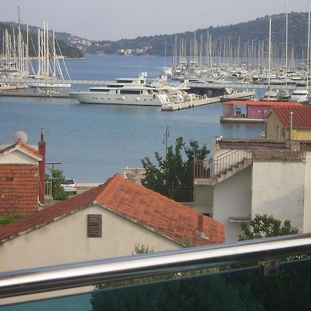 Apartments Villa Erik Rogoznica  Bilik gambar