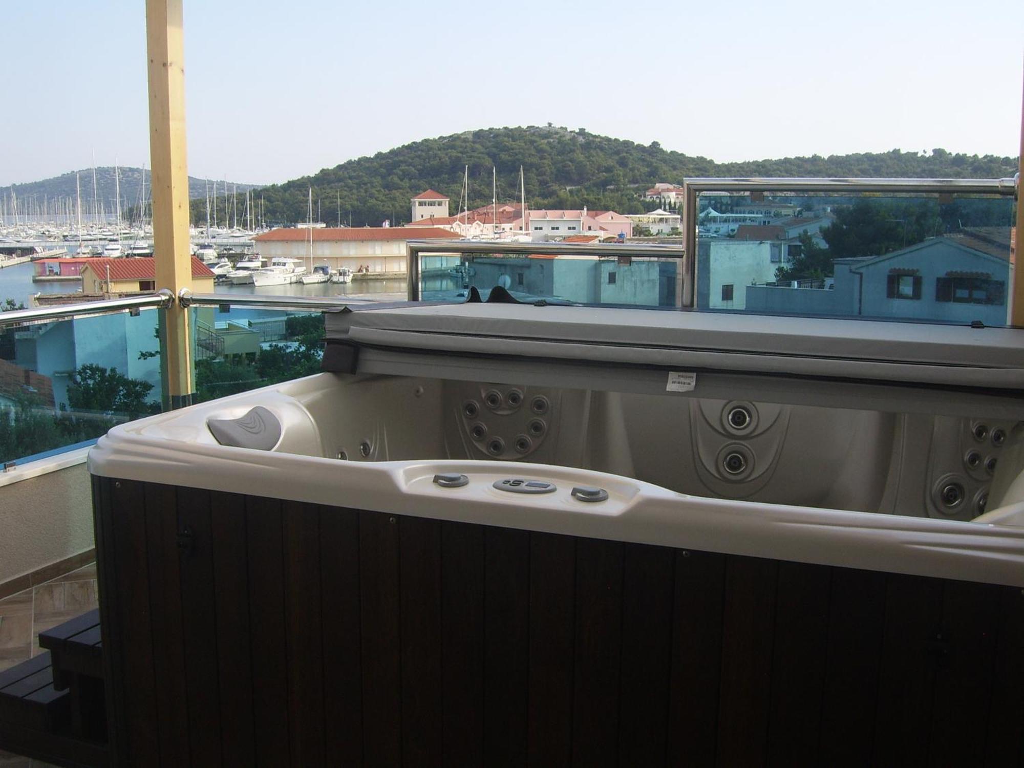 Apartments Villa Erik Rogoznica  Bilik gambar