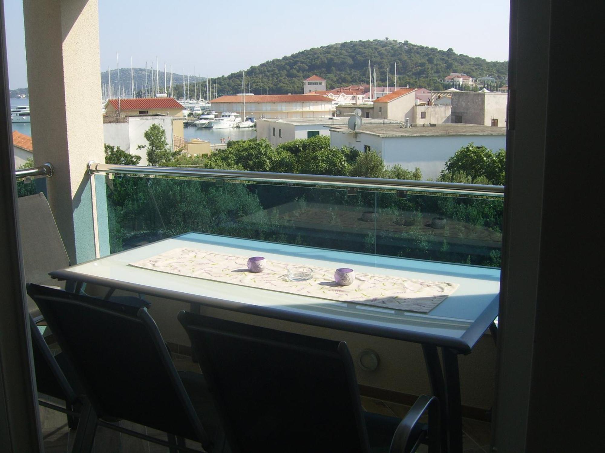 Apartments Villa Erik Rogoznica  Bilik gambar