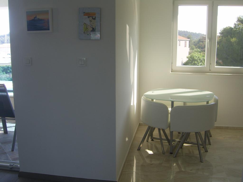 Apartments Villa Erik Rogoznica  Bilik gambar