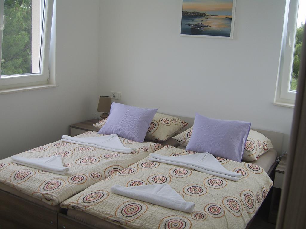 Apartments Villa Erik Rogoznica  Bilik gambar